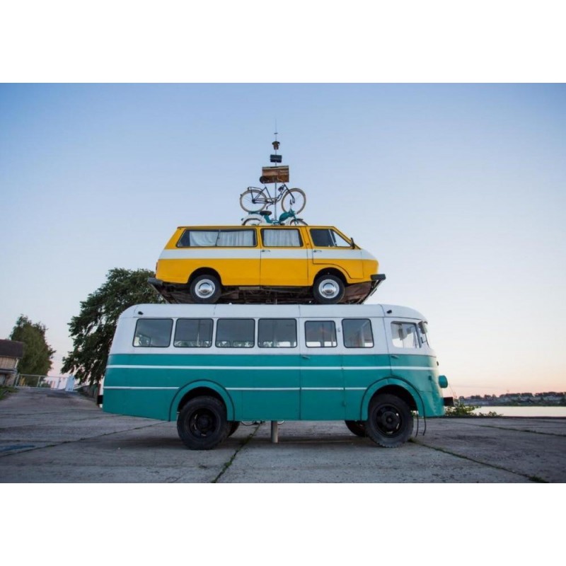 Gestapelte Lieferwag...