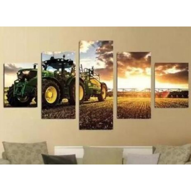 Traktor bei Sonnenun...